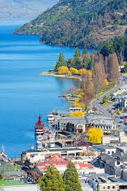 Queenstown And Lake Wakatipu New Zaland Lake Wakatipu New Zealand Travel Queenstown New Zealand