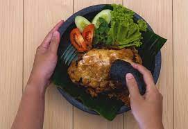 Resep Ayam Geprek Lada Hitam Untuk Semua Lidah Mahi