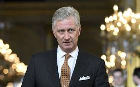 In augustus 2013 ging filip, in wat zijn eerste verschijning in het openbaar was na zijn. Koning Filip Zit Met Handen In Het Haar Na Verkiezingen Nieuws365
