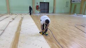Erba Cut The Pvc And Chooses Dalla Riva Wood Une sélection de sol pvc en rouleau, lame vinyle clipsable et parquet stratifié imitation parquet en chevrons, en point de hongrie et à bâtons rompus, rien que pour vous ! pvc and chooses dalla riva wood