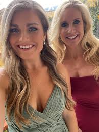 Roxanne Edrington's Instagram, Twitter & Facebook