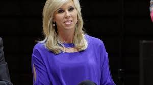 Another sports blog released the salary. Pascagoula S Sarah Thomas Will Return As Nfl Referee In 2016 17 Biloxi Sun Herald