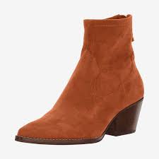 A perfectly executed slope and elongated, rounded toe make these both sleek and edgy. 23 Best Women S Ankle Boots 2020 The Strategist New York Magazine