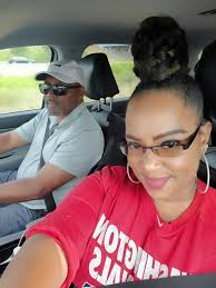 Whose the best driver 🚘🚘 you or your spouse (hubby)??? My husband is  always afraid when I'm behind the wheel😂😂😂😜😜😜