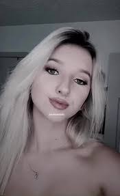 Heather Riedel's Instagram, Twitter & Facebook