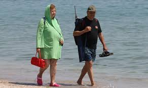 Cazare, mic dejun + gustare + pranz + gustare + cina, bauturile incluse in fie ca doresti o oferta litoral all inclusive, oferte last minute litoral sau oferte early booking romania, agentia noastra de turism iti ofera cea mai ieftina vacanta litoralul romanesc. Pachete All Inclusive Pentru Seniori Pe Litoralul Romanesc Cuget Liber