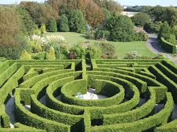 Looks Like Hever Castle Actually The Mazepark In Sussex A Copy Of Hever Castle But Very Well Done The Pat Labyrinth Garden Rock Garden Design Garden Hedges