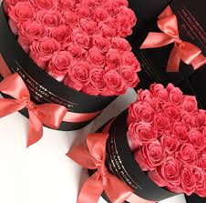 Shop This Instagram From The Million Roses Us Coral Roses Million Roses Flowers Bouquet