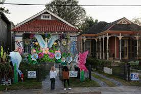 Audubon / west and east riverside there is a house in new orleans. With No Parade This Year New Orleans Is Festooned With Mardi Gras House Floats Atlas Obscura