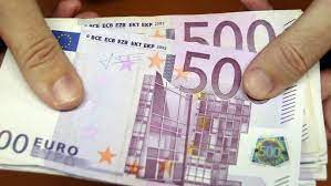 Presupunem că avem doar bancnote de 50 lei. Un Euro A Ajuns SÄƒ Coste Aproape 21 De Lei ExplicaÈ›ia Unui Expert Stiri Md