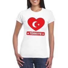 Het voetbalshirt is wit en wordt gekenmerkt door de brede rode band over de borst. Turkije Shirts 2021 Kopen Beslist Nl Nieuwe Collectie