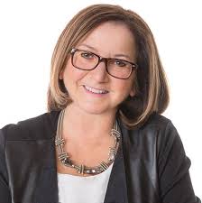 Diane Valiquette's Instagram, Twitter & Facebook