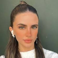 Julia Canales (zlyass)