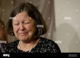 Ann Easterling's Instagram, Twitter & Facebook