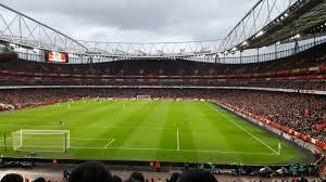 The red plaque is used for display purposes only and we are unable to guarantee the colour of your individual plaque. Emirates Stadium Stadion Informationen Nummer1 Fussballreisen