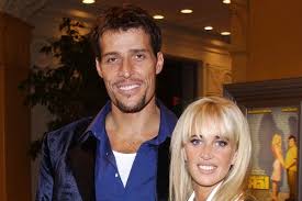 Sage robbins' hubby tony robbins is the author of the book unlimited power, awaken the giant within, and money: Find Out More About Tony Robbins Wife Sage Robbins Married Since 2001 Do They Have Any Children Ecelebrityspy