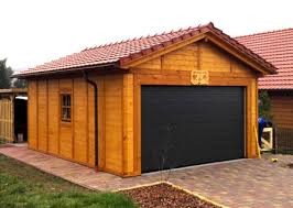 Entscheidend dafür sind die holzwahl, die wandstärke, vor allem aber auch die pflege über ihre lebenszeit hinweg. Katalog Holzgaragen Von Gartenhaus Krauss