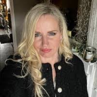 Joanne Towers's Instagram, Twitter & Facebook