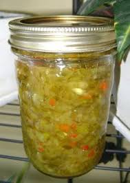 Voici Une Recette De Ma Grand Mere Que J Aime Particulierement Une Relish Tout Ce Qu Il Y A De Plus Traditionnel Mais Faite Ave Food And Drink Food Zucchini