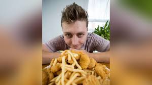 Den ofen auf 200 grad vorheizen. Extreme Lebensmittelangst Brite Kann 17 Jahre Lang Nur Chicken Nuggets Essen Stern De