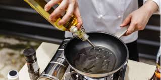 Perawatan rambut tradisional ini dibuat dari white mineral oil, ekstrak orang aring, dan bahan natural. Minyak Masak Kepentingan Memilih Yang Sihat Dan Memberi Manfaat