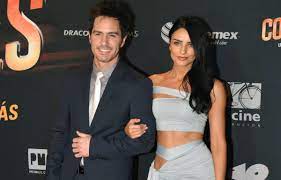 ¿quién es la nueva novia de mauricio ochmann? Tras Acabarse El Amor Mauricio Ochmann Y Aislinn Derbez Se Deshacen De Su Casa En California La Opinion