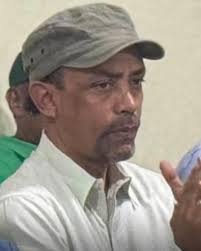 No pienso tanto en la vejez. Nunca creí que la edad fuera un criterio. No  me sentía particularmente joven hace cincuenta años, ni me siento viejo  hoy. Mi edad cambia de hora