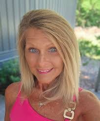 Corrine Lockhart's Instagram, Twitter & Facebook