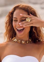 Gayle Lawton's Instagram, Twitter & Facebook