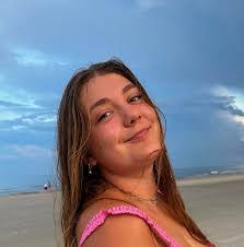 Denise Charette's Instagram, Twitter & Facebook