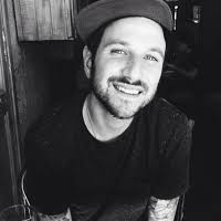 A list of who Javier Iñiguez de Onzoño is following