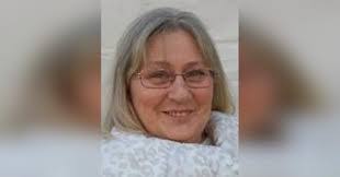 Alida Davis's Instagram, Twitter & Facebook