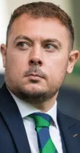 Statue at Tynecastle