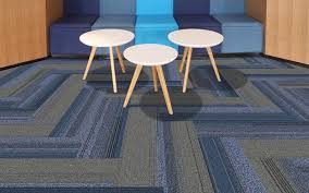 Birbirinden farklı model ve tasarımlar ile karşınıza çıkan halılar, dekorasyonunuzu hareketlendirmek amacıyla kullanacağınız parçalardan biri olarak biliniyor. Karo Hali Fiyatlari Ve Karo Hali Modelleri Anil Zemin Market