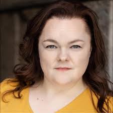 Ella Robb's Instagram, Twitter & Facebook