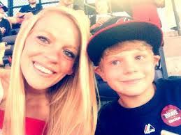 Amber Stiltner's Instagram, Twitter & Facebook