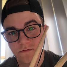 Joshua Castle's Instagram, Twitter & Facebook