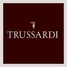 Borse a tracolla, occhiali da sole, giacche di pelle color navy o in tessuto rettile sono solo alcuni degli outfit presentati. Trussardi I 40 Anni Del Levriero Short Movie Per Festeggiare Il Logo Rubriche Moda E Tendenze Bergamo