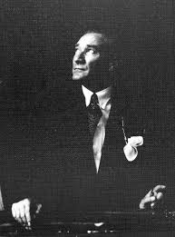 Kısaca atatürk'ün hayatı ve en bilinen sözleri nelerdir? 10 Fotografi Ve 10 Tarihi Sozuyle Ataturk Son Dakika Haberleri