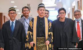 Don t hijack the floor deputy speaker tells jelutong mp amid shouting match. Malaysiakini Speaker Baru Dewan Rakyat Ikrar Tak Bertindak Kontroversi