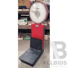 Avery 211 CUB Standing Scales