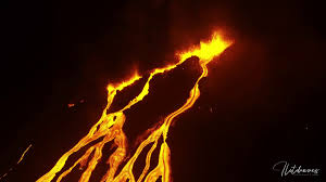 — observatoire volcanologique piton de la fournaise (@obsfournaise) august 11, 2019. Eruption Du Piton De La Fournaise 25 Octobre 2019 Youtube
