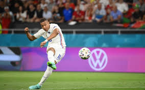 Tuy nhiên, thụy sĩ với ưu thế ở tuyến trên cũng sẽ tổ chức phản công mạnh mẽ. Ub Mmlt4n8g4nm