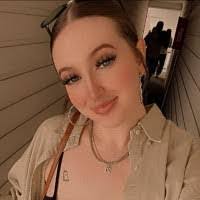 Kirsten Mcgrath's Instagram, Twitter & Facebook