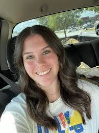 Sarah Branson's Instagram, Twitter & Facebook