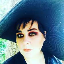 Jenny Floyd's Instagram, Twitter & Facebook