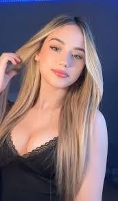 Jeannie Griffith's Instagram, Twitter & Facebook