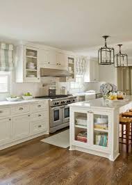 Kitchen With 8 Ft Ceilings Includes Pendant Lighting 48 In Range Domov Kuchyne Domy