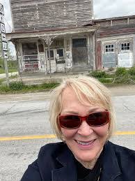 Faye Chitwood's Instagram, Twitter & Facebook