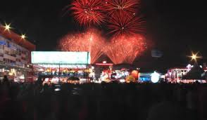 Check spelling or type a new query. Pesta Kembang Api Warnai Jakarta Fair Kemayoran